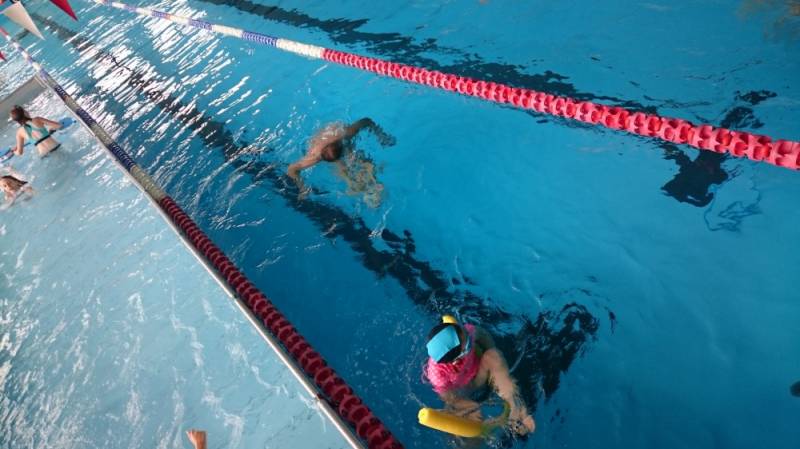 Zdjęcie: Wolne miejsca na grupową naukę pływania